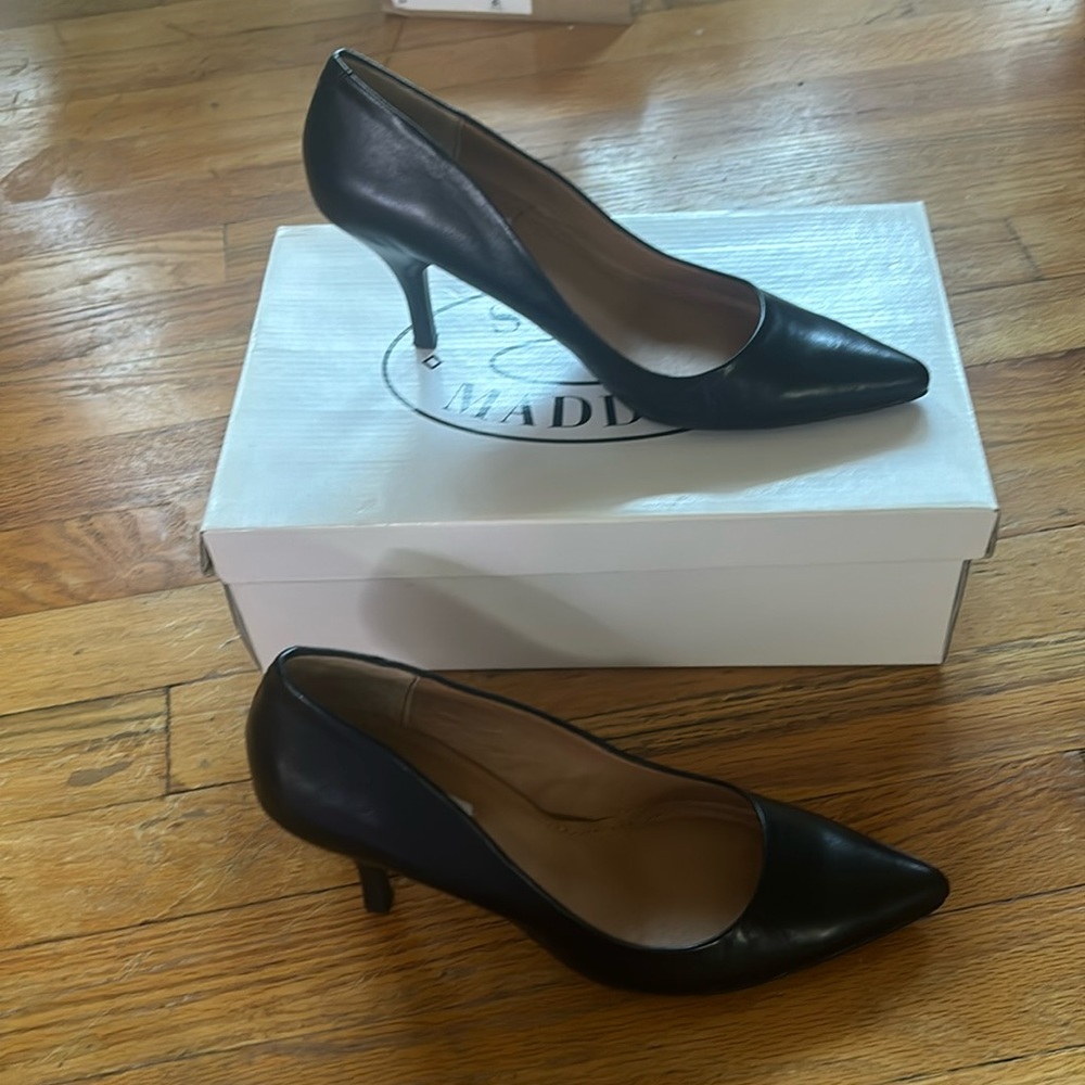 NWOT Steve Madden Extreemm Black Leather Heels